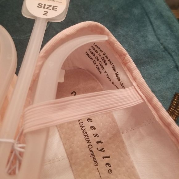 Freestyle By Danskin Girls Pink Ballet Flats W/Leather Soles NWD Sz. 2 - Picture 4 of 7